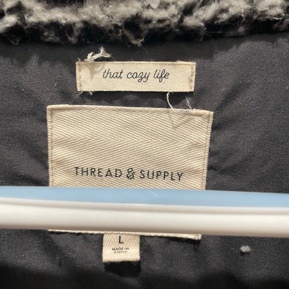 Thread & Supply Sherpa pullover - Picture 2 of 3